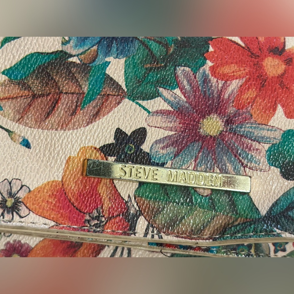 Steve Madden Floral Crossbody Bag Preowned - Picture 3 of 10